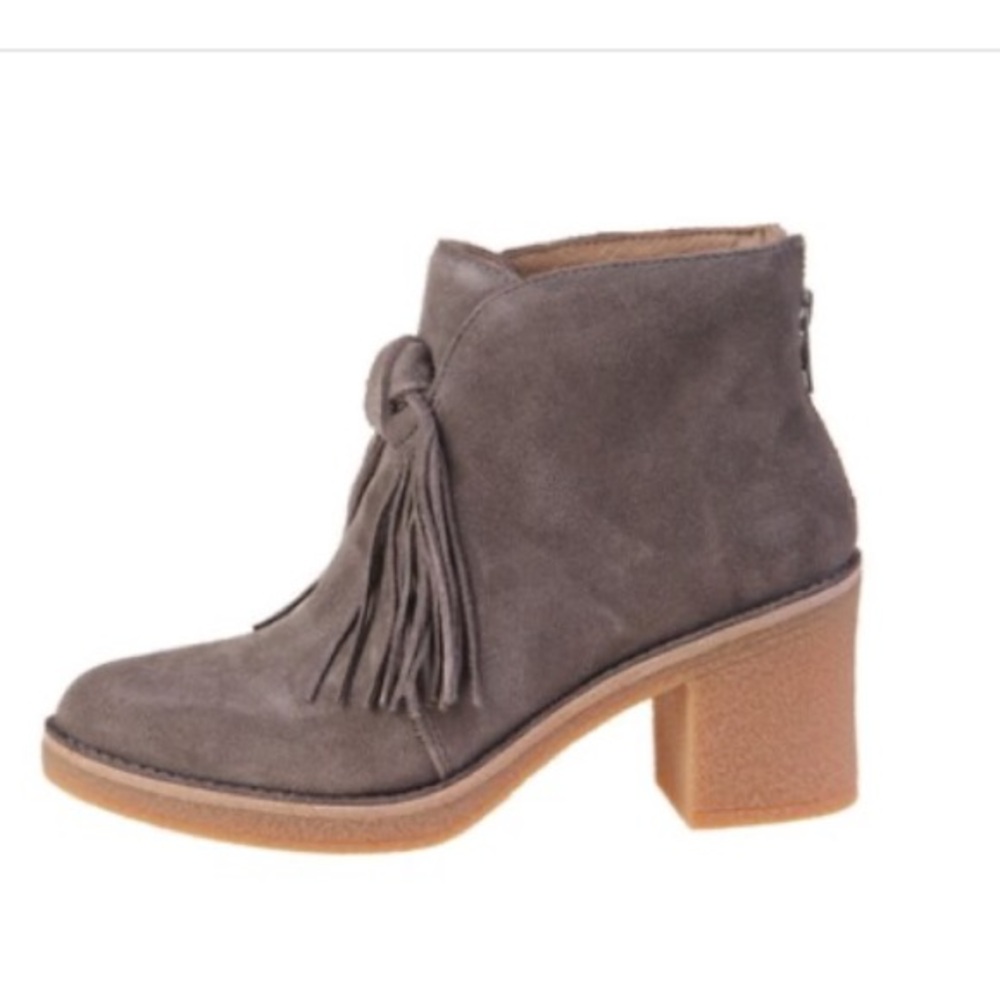 UGG Corin Womens Bootie Sz 6 Brown Suede Tassel Block Heel Lace Up Ankle Boots